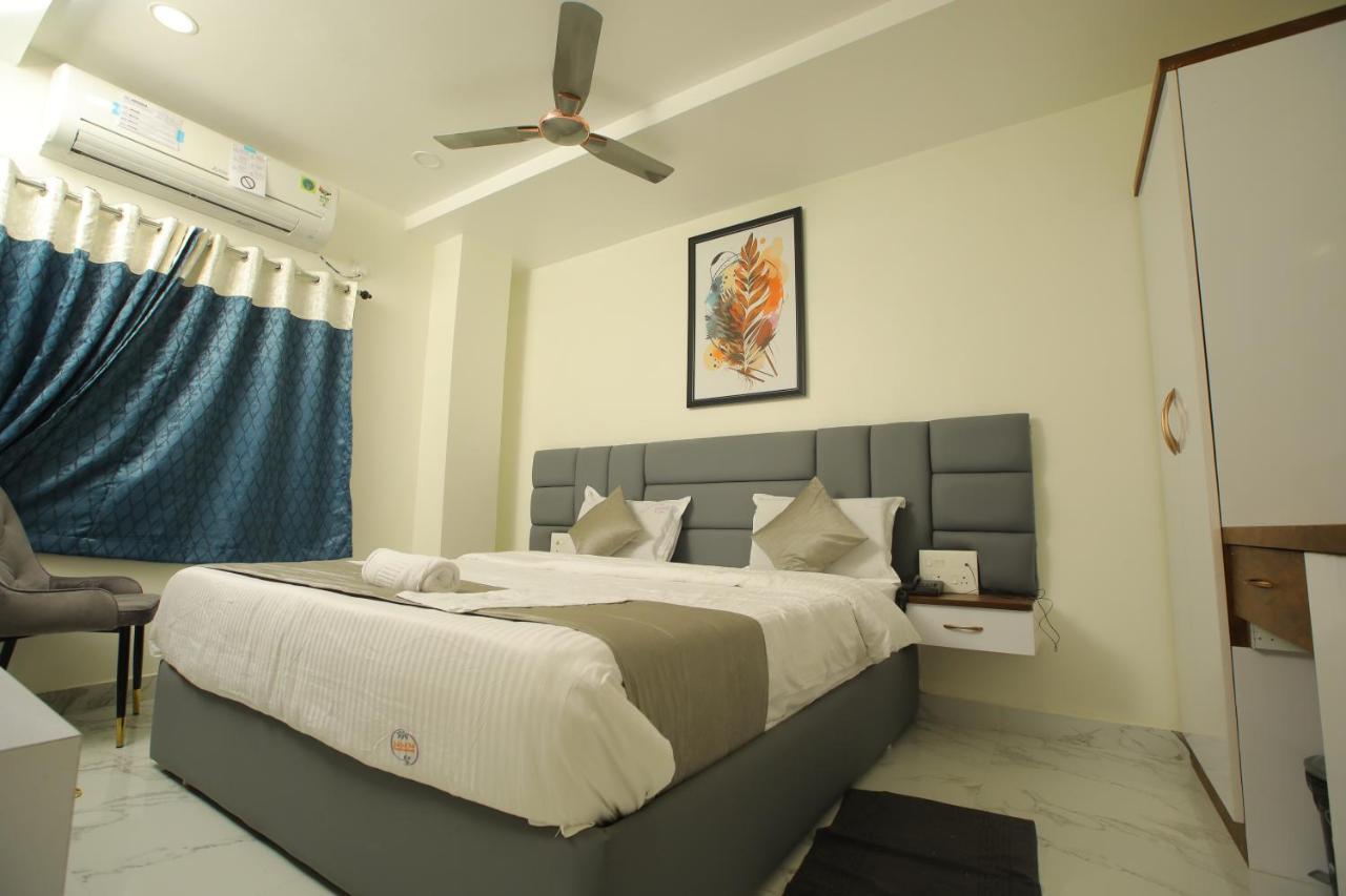 Radha Rani Residency Hotel Khammam Екстериор снимка